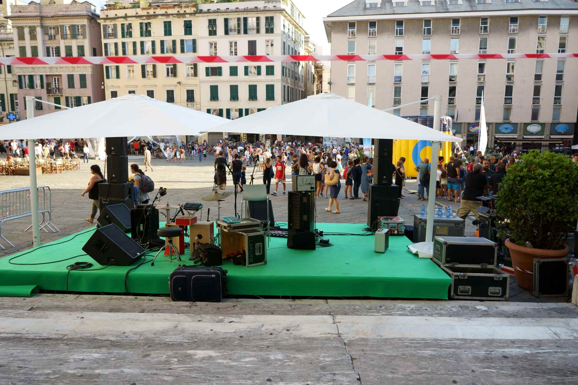 Il palco in Piazza Matteotti